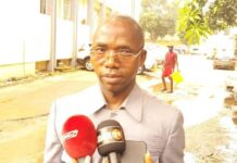 Après son limogeage, l’avocat de Dr Péthé Diallo brise le silence Me Momby Mara, avocat de Dr Péthé Diallo, ancien ministre de la Santé et de l'Hygiène publique