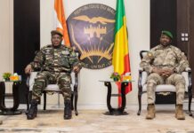 Bamako : le président Abdourahmane Tiani accueilli par Assimi GOITA Le Président nigérien de la Transition reçu par son homologue mali Assimi GOITA