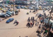 Conakry : une manifestation spontanée bloque la circulation à Cosa