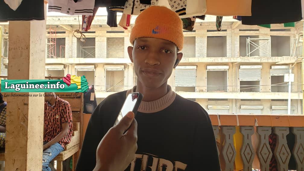 Ibrahima Camara, client venu faire des achats