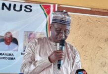 Lansana Komara aux militaires : « Ce qu’ils veulent, c’est de s’éterniser au pouvoir, mais… »