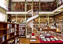 Patrimoine : la bibliothèque de Léopold Sédar Senghor en vente aux enchères