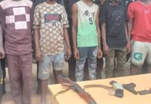 Kankan : Six présumés bandits dont un militaire, arrêtés avec armes et faux billets