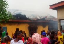 Kissidougou : Une maison et son contenu ravagés par les flammes