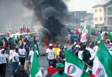 Nigeria : Les syndicats réclament une augmentation salariale minimale de 309 euros