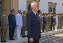 Tunisie : l’armée s’éloigne d’un Kaïs Saïed autoritaire