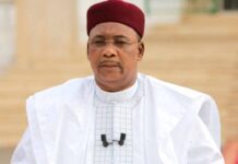 Coup d’État au Niger : Issoufou Mahamadou condamne et appelle à une résolution de la crise par le dialogue