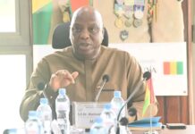 Fin de la transition: le ministre Morissanda l’équivoque