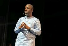 Aliou Bah dénonce les dérives autoritaires en Guinée : « L’effigie d’un chef de transition plus importante qu’une âme humaine ? »