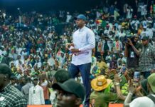 Législatives au Sénégal : le PASTEF d’Ousmane Sonko remporte la majorité, ses adversaires le félicitent