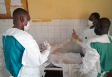 Siguiri : Un enfant de 4 ans périt dans un incendie à Kourouni, sa mère gravement blessée