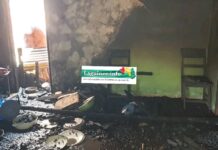 Incendie à Komoya : un bâtiment entièrement détruit, les sinistrés appellent à l’aide