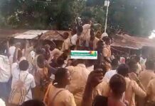 Crise à Nongoa : Les élèves du lycée collège dans la rue pour protester contre la mutation du proviseur