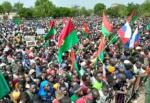 Burkina Faso : démonstration de force populaire en soutien au capitaine Traoré et rejet des propos du général américain Langley