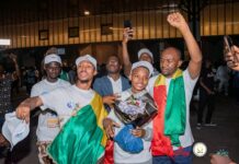 La Guinée triomphe à la Dictée PGL : un accueil de héros pour Mohamed Traoré et Fatoumata Barry !