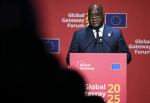 Sommet à Bruxelles : Le président congolais Felix Tshisekedi tend la main à son homologue rwandais Paul Kagamé