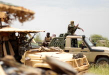 Mali : attaques simultanées dans plusieurs localités, l’État-Major confirme des combats en cours