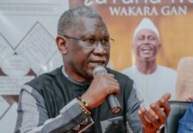 Ahmed Kanté participe à la dédicace de l’ouvrage « Wakara Gan – Les deux tablettes sacrées »