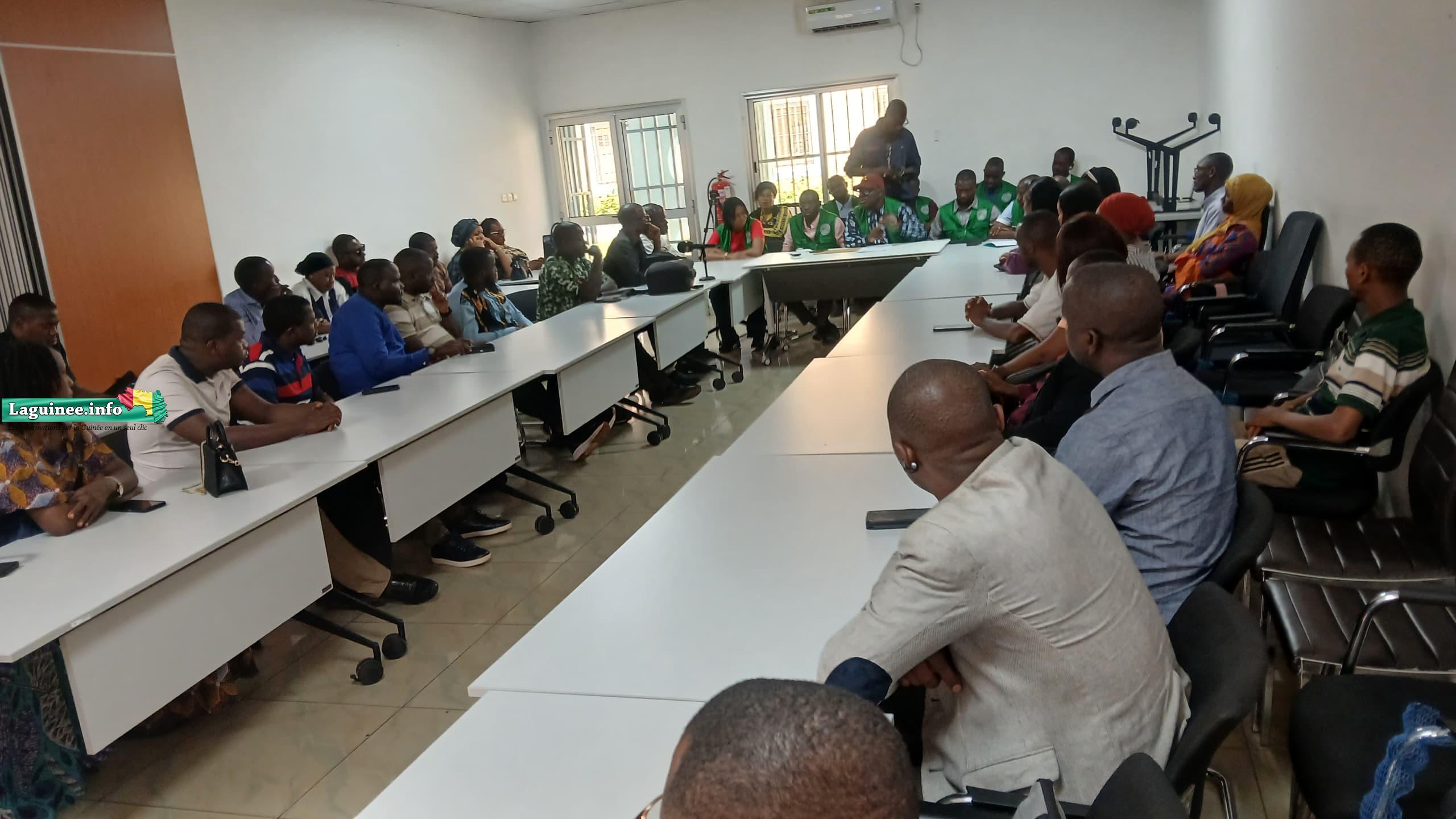 Syndicat National des Pharmaciens de Guinée (SYNAPHAG)