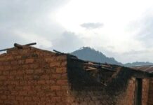 N’Zérékoré : une violente tempête décoiffe plusieurs maisons à Lamineta, des familles sans abri