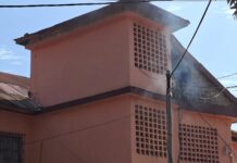 Incendie au tribunal de première instance de Dixinn : les audiences suspendues, aucun blessé signalé