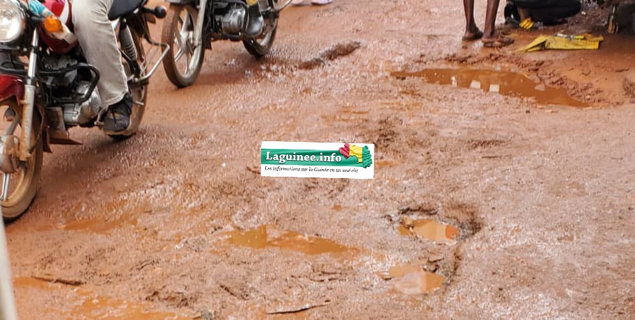 Kindia, routes dégradées et circulation difficile, les habitants lancent un cri d’alarme