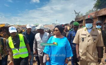 Incendie du grand marché de N’Zérékoré : la ministre Fatima Camara en visite sur le terrain pour rassurer et coordonner la réponse Incendie du grand marché de N’Zérékoré : la ministre Fatima Camara en visite sur le terrain pour rassurer et coordonner la réponse