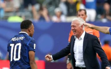 Fin de règne pour Deschamps : Mbappé rend un hommage vibrant à son sélectionneur après la désillusion face à l’Angleterre