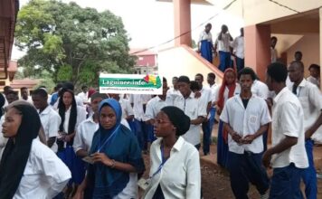 Fin du BAC 2026 : soulagement et espoir au centre du Collège Koloma après la dernière épreuve